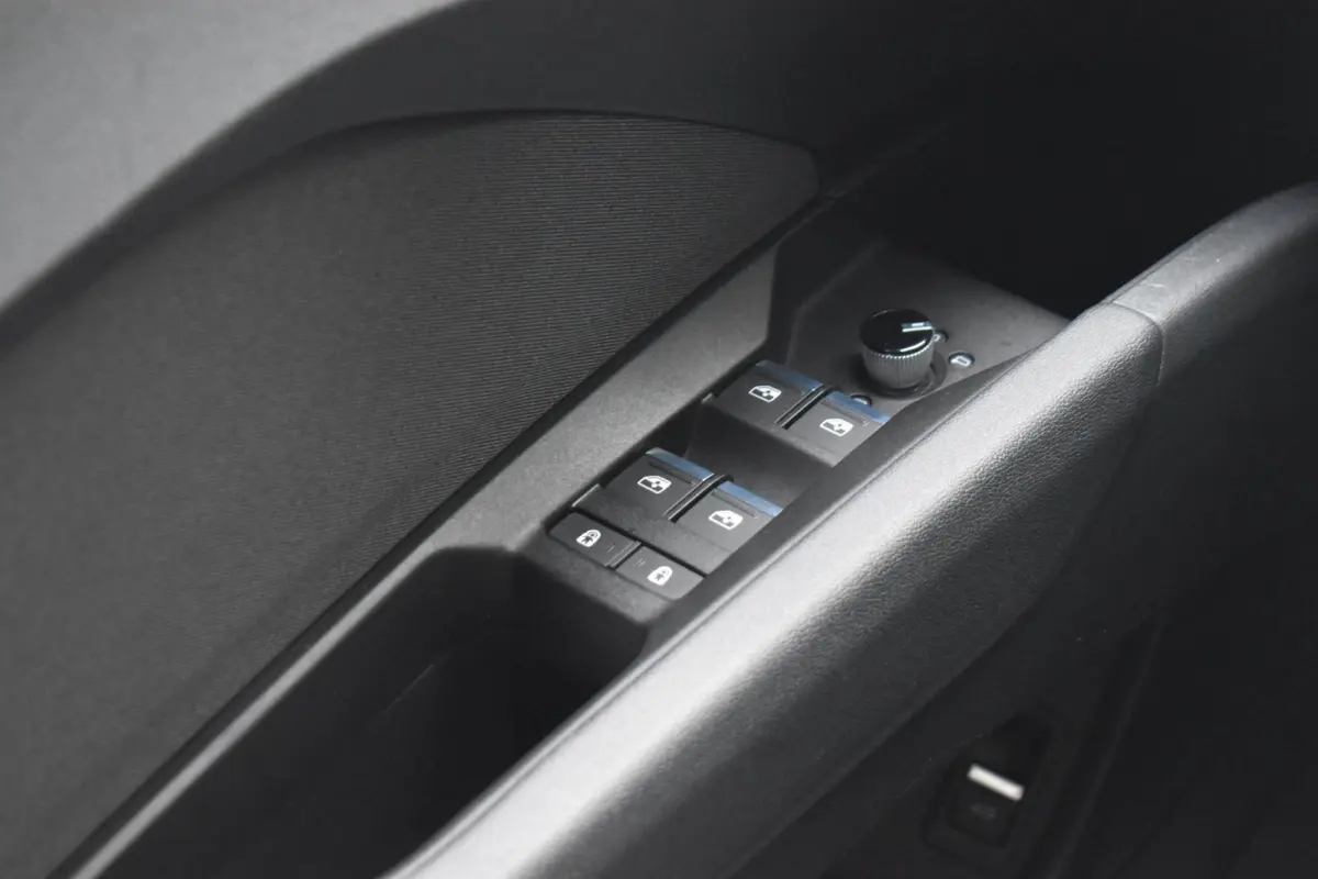 40 Launch edition Advanced 77 kWh MATRIX LED