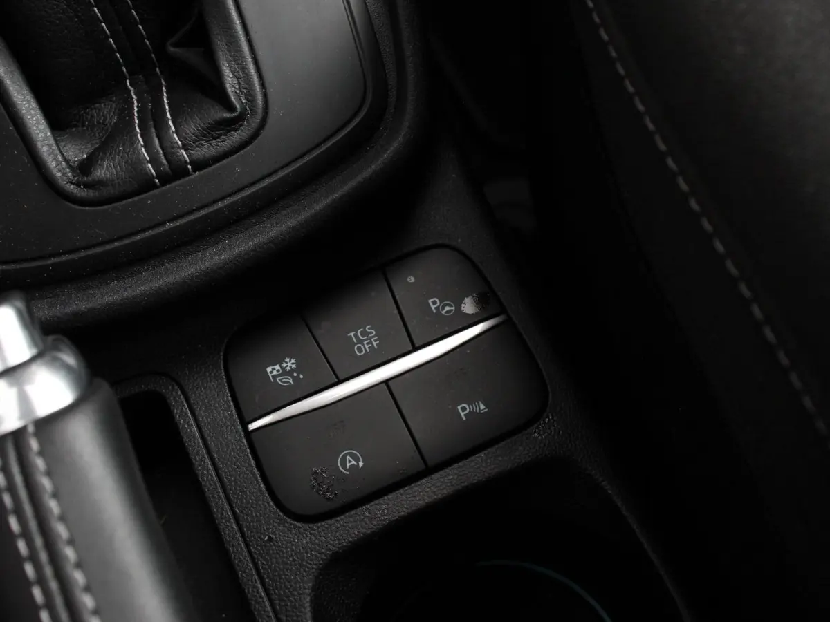 1.0 EcoBoost Automaat Titanium Climate control Cruise control LED Parkeersensor achter Lichtmetalen velgen Navigatie Apple Carplay/ Android Auto