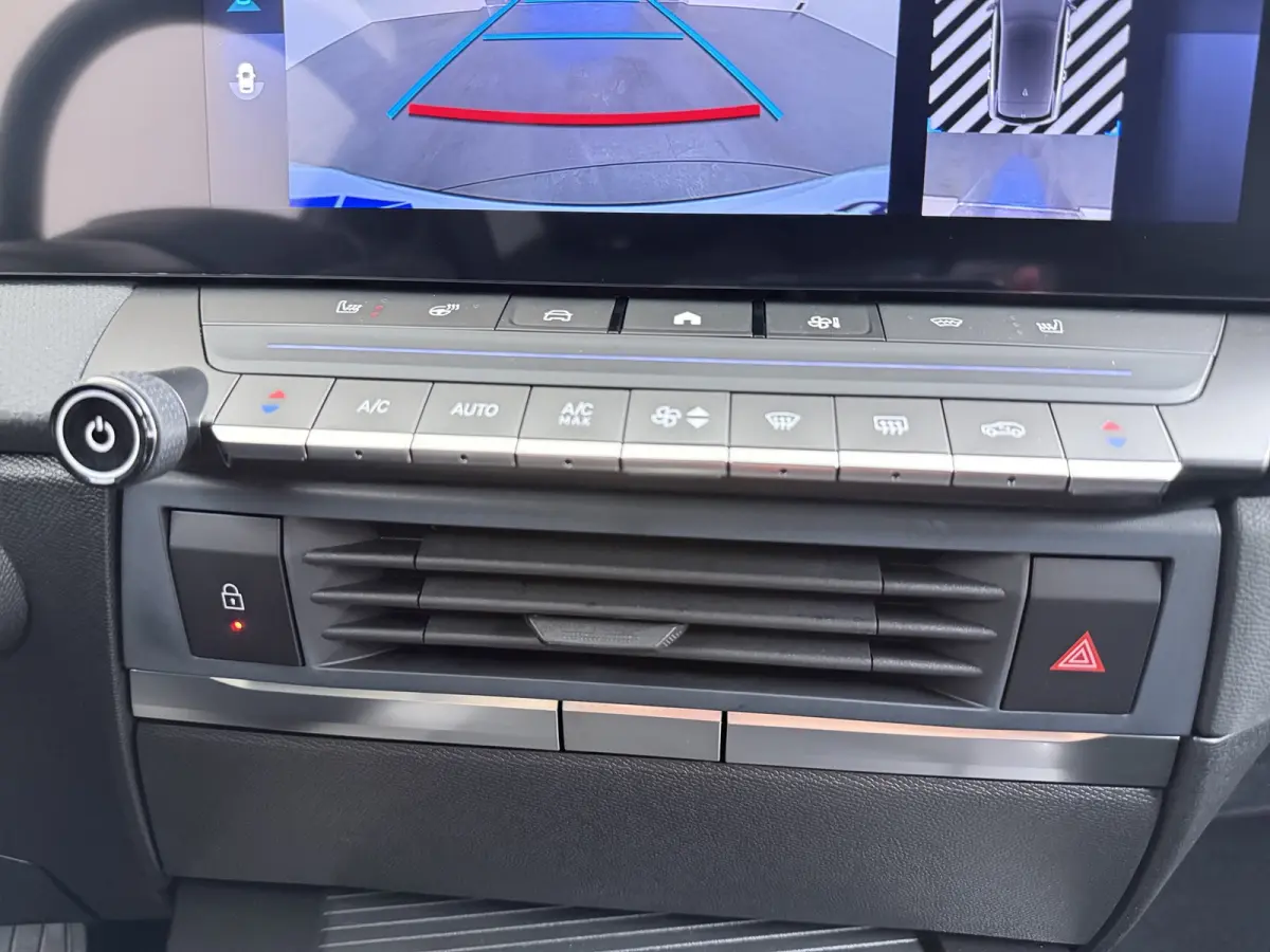 1.6 Plug-in-Hybrid 195pk GS | 3,7 kW boordlader | 7,4 kW boordlader | Achteruitrijcamera 180°