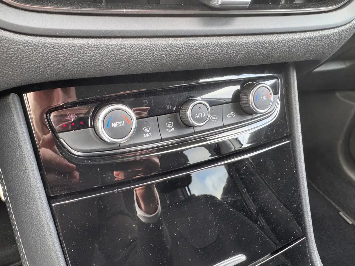 1.2 Turbo GS Line | Trekhaak | Afwijkende dakkleur | Apple Carplay/Android Auto|telefoonintegratie premium | Bluetooth telefoonvoorbereiding