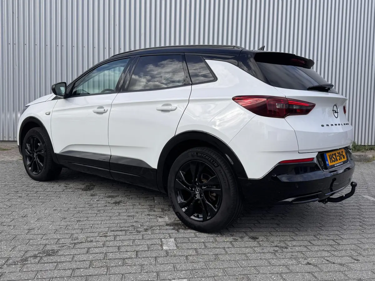 1.2 Turbo GS Line | Trekhaak | Afwijkende dakkleur | Apple Carplay/Android Auto|telefoonintegratie premium | Bluetooth telefoonvoorbereiding