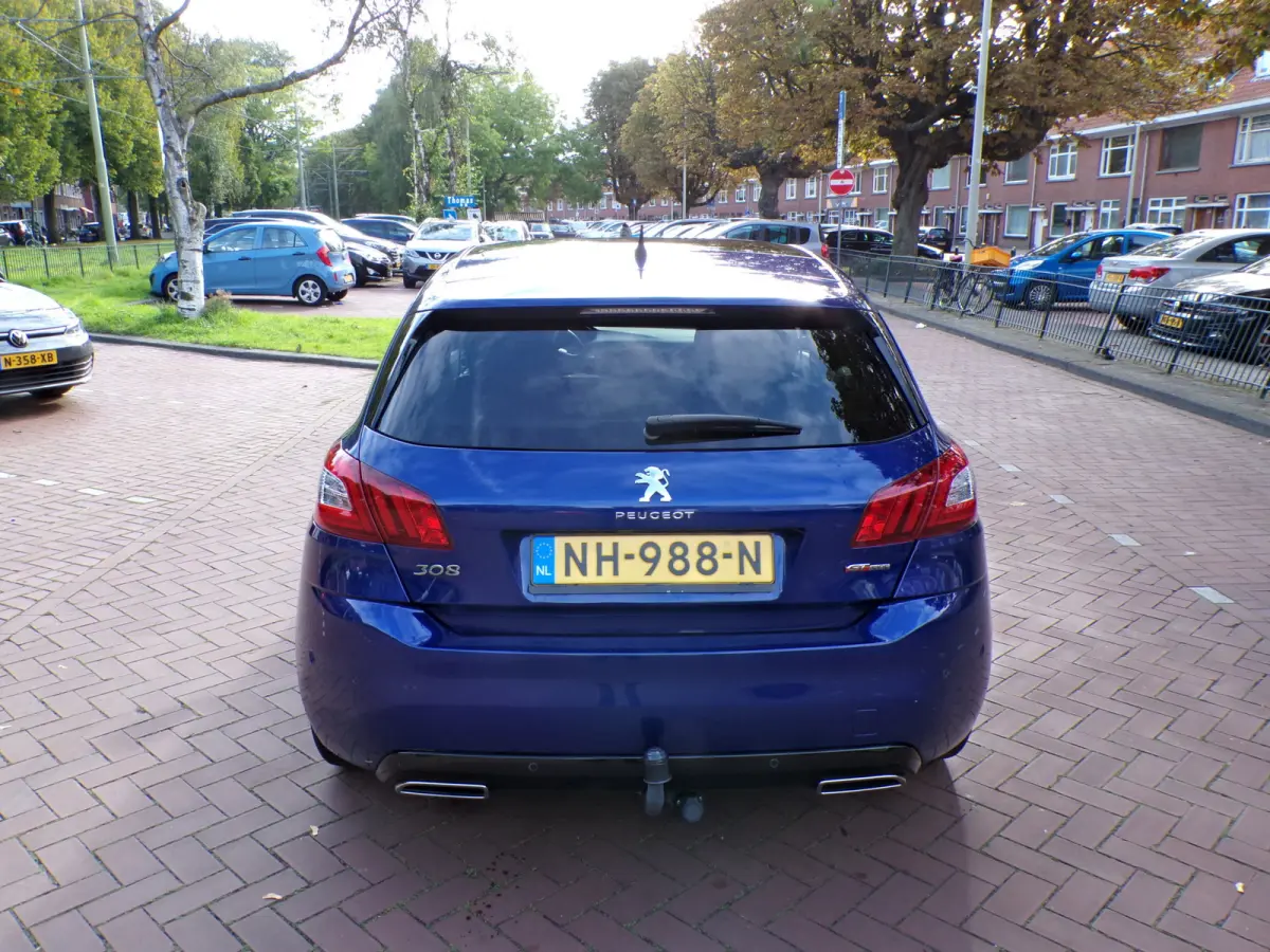 1.2 PureTech GT-line 2E EIG GEHEEL PEUGEOT DEALER ONDERHOUDEN...