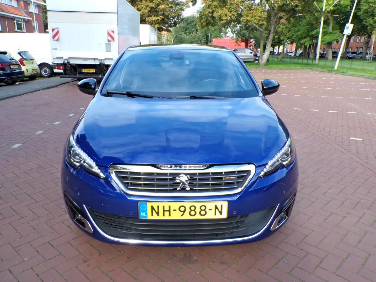 1.2 PureTech GT-line 2E EIG GEHEEL PEUGEOT DEALER ONDERHOUDEN...
