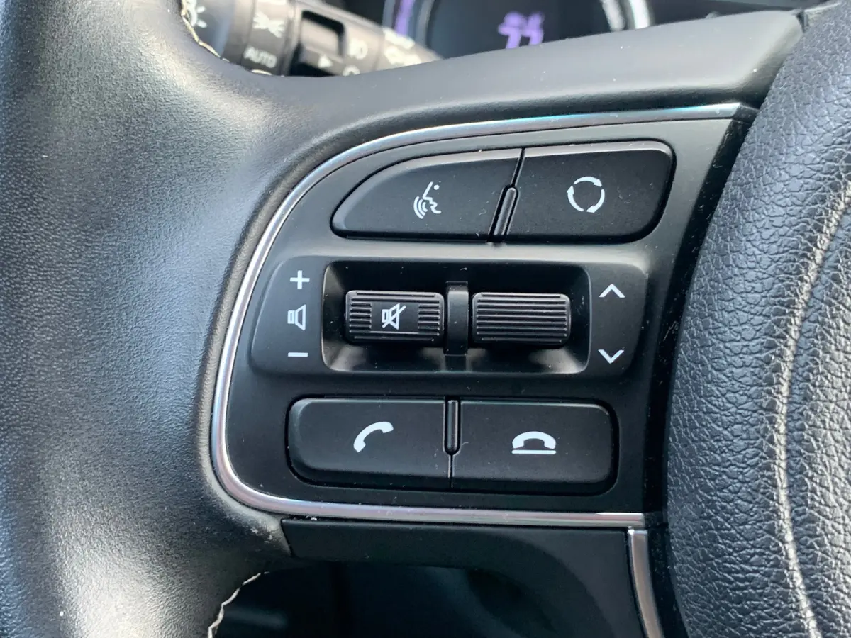 DynamicPlusLine 64 kWh / Trekhaak / Dealer onderhouden / Apple carplay / Android auto / Navigatie / Achteruitrijcamera / Stoelverwarming / Cruise control /