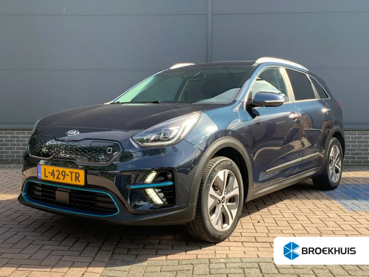 DynamicPlusLine 64 kWh / Trekhaak / Dealer onderhouden / Apple carplay / Android auto / Navigatie / Achteruitrijcamera / Stoelverwarming / Cruise control /