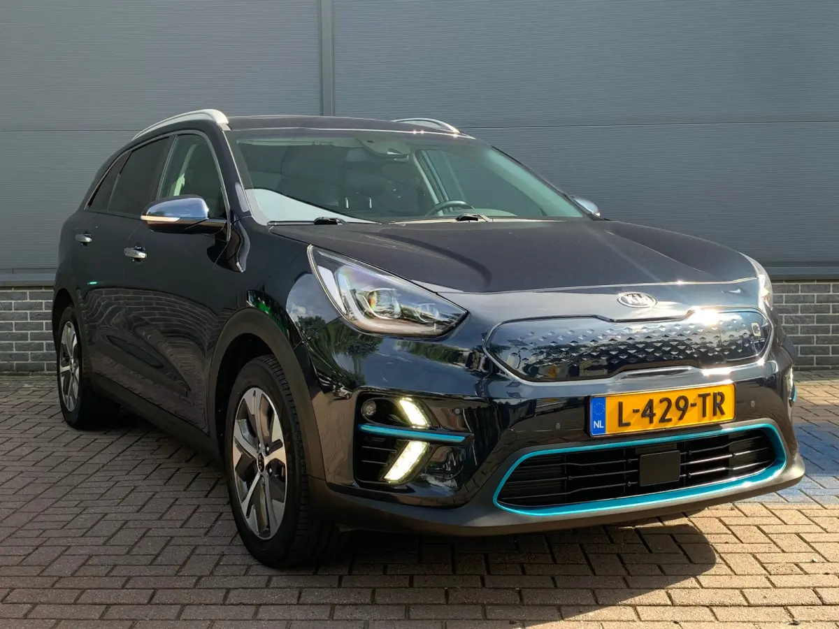 DynamicPlusLine 64 kWh / Trekhaak / Dealer onderhouden / Apple carplay / Android auto / Navigatie / Achteruitrijcamera / Stoelverwarming / Cruise control /