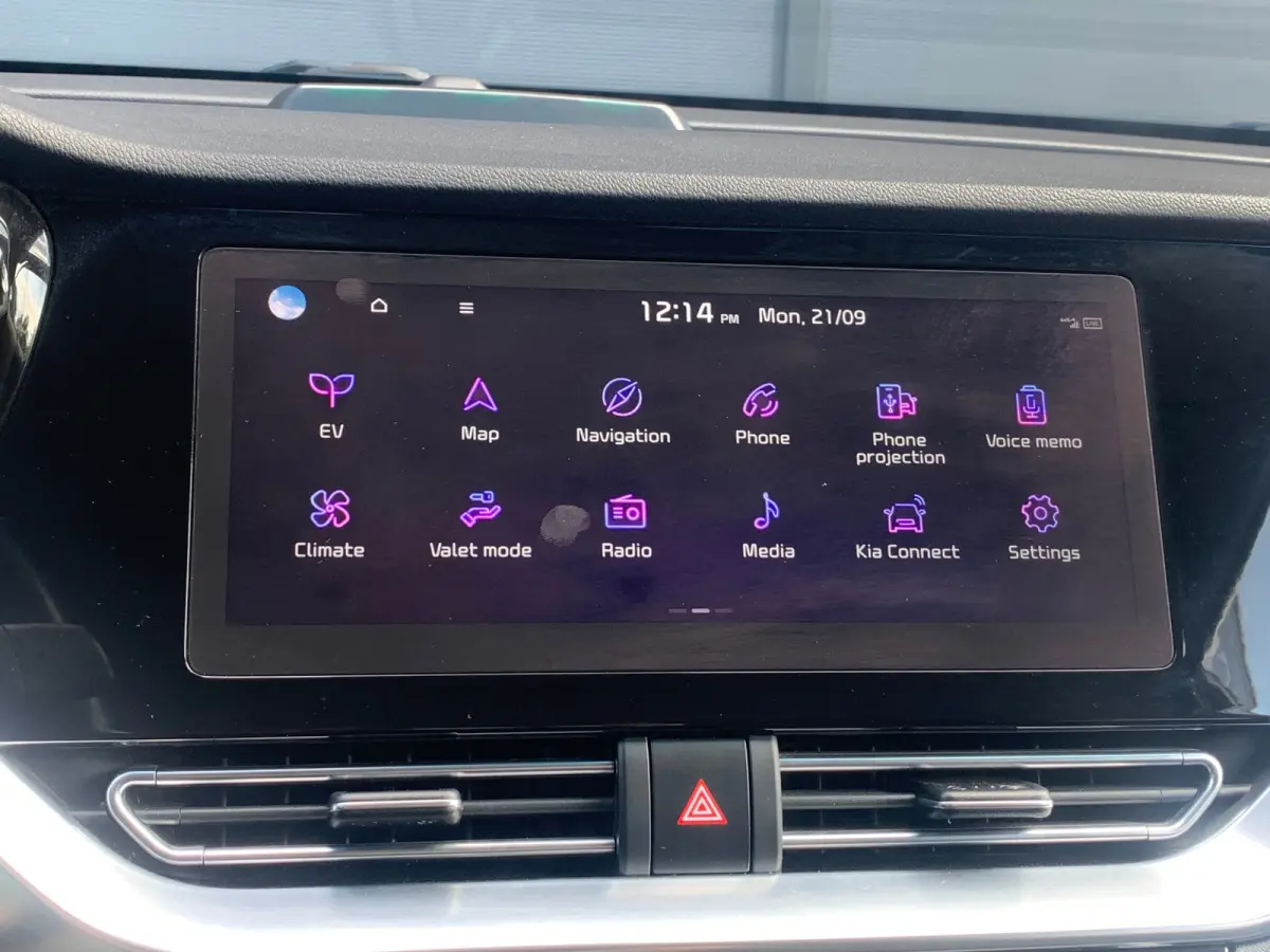 DynamicPlusLine 64 kWh / Trekhaak / Dealer onderhouden / Apple carplay / Android auto / Navigatie / Achteruitrijcamera / Stoelverwarming / Cruise control /