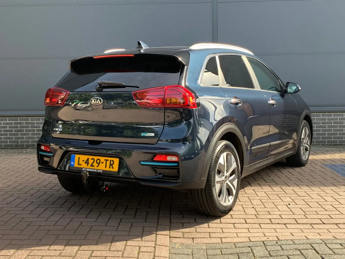 DynamicPlusLine 64 kWh / Trekhaak / Dealer onderhouden / Apple carplay / Android auto / Navigatie / Achteruitrijcamera / Stoelverwarming / Cruise control /