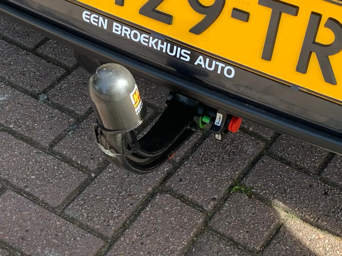 DynamicPlusLine 64 kWh / Trekhaak / Dealer onderhouden / Apple carplay / Android auto / Navigatie / Achteruitrijcamera / Stoelverwarming / Cruise control /