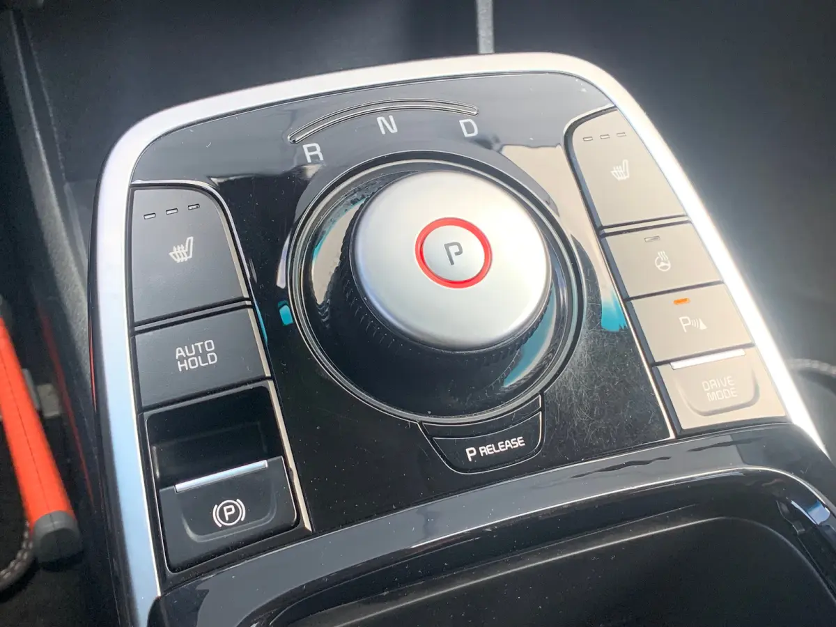 DynamicPlusLine 64 kWh / Trekhaak / Dealer onderhouden / Apple carplay / Android auto / Navigatie / Achteruitrijcamera / Stoelverwarming / Cruise control /