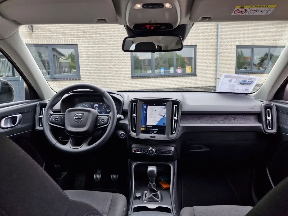 T2 Momentum | Camera | Lane keeping Aid | Apple carplay