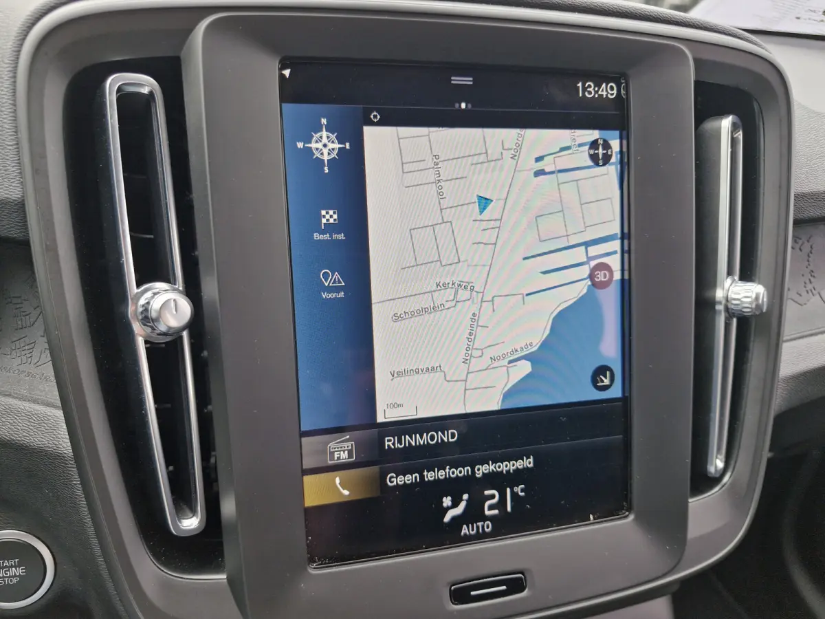 T2 Momentum | Camera | Lane keeping Aid | Apple carplay