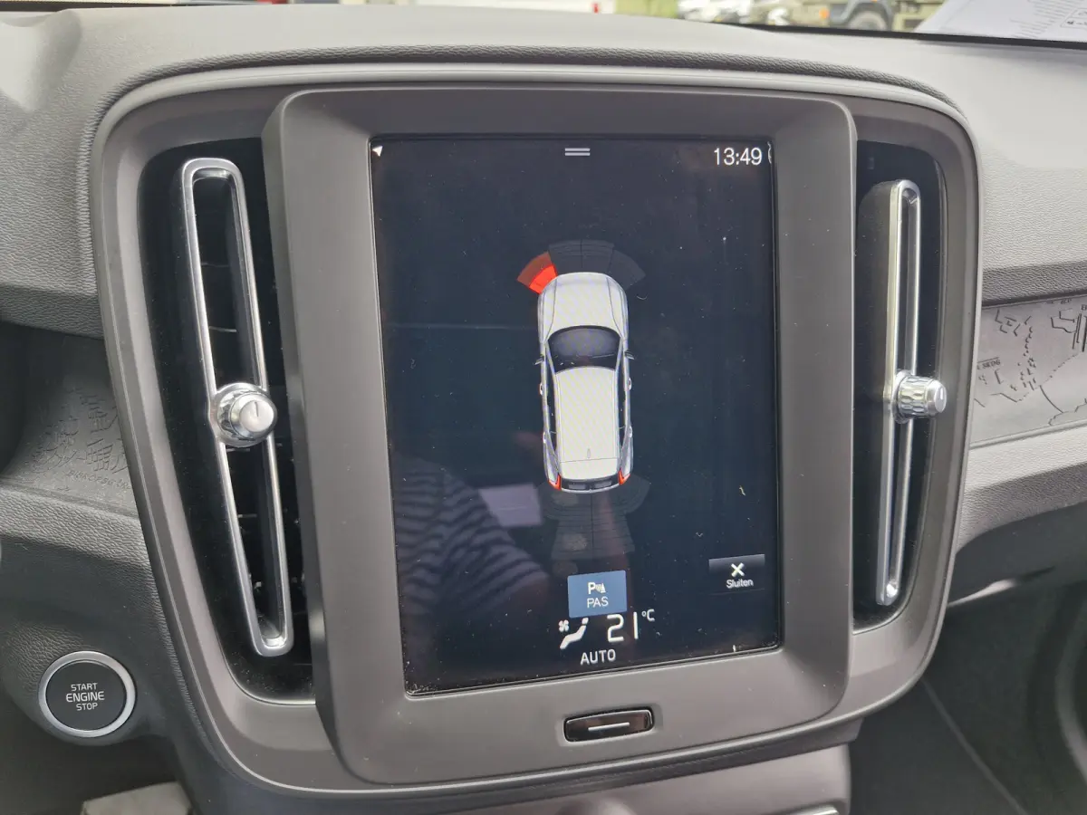 T2 Momentum | Camera | Lane keeping Aid | Apple carplay
