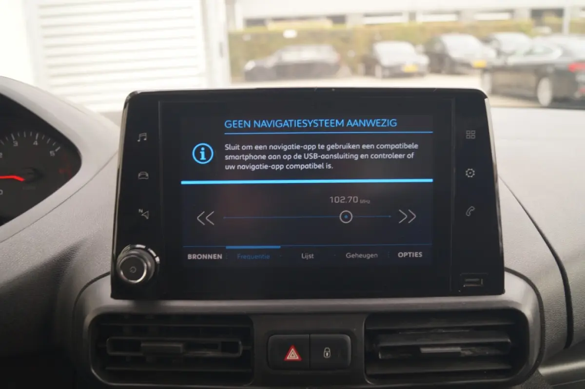 1.5 BlueHDI Premium -AIRCO-PDC-CARPLAY-