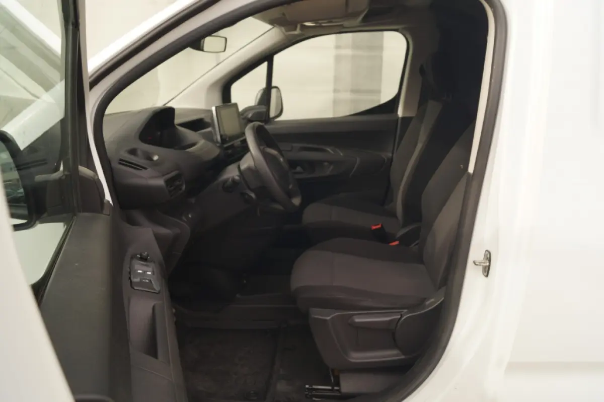 1.5 BlueHDI Premium -AIRCO-PDC-CARPLAY-