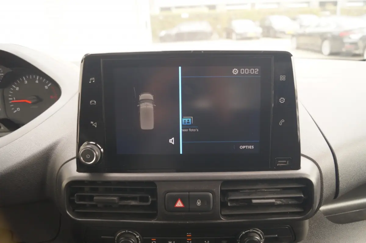 1.5 BlueHDI Premium -AIRCO-PDC-CARPLAY-