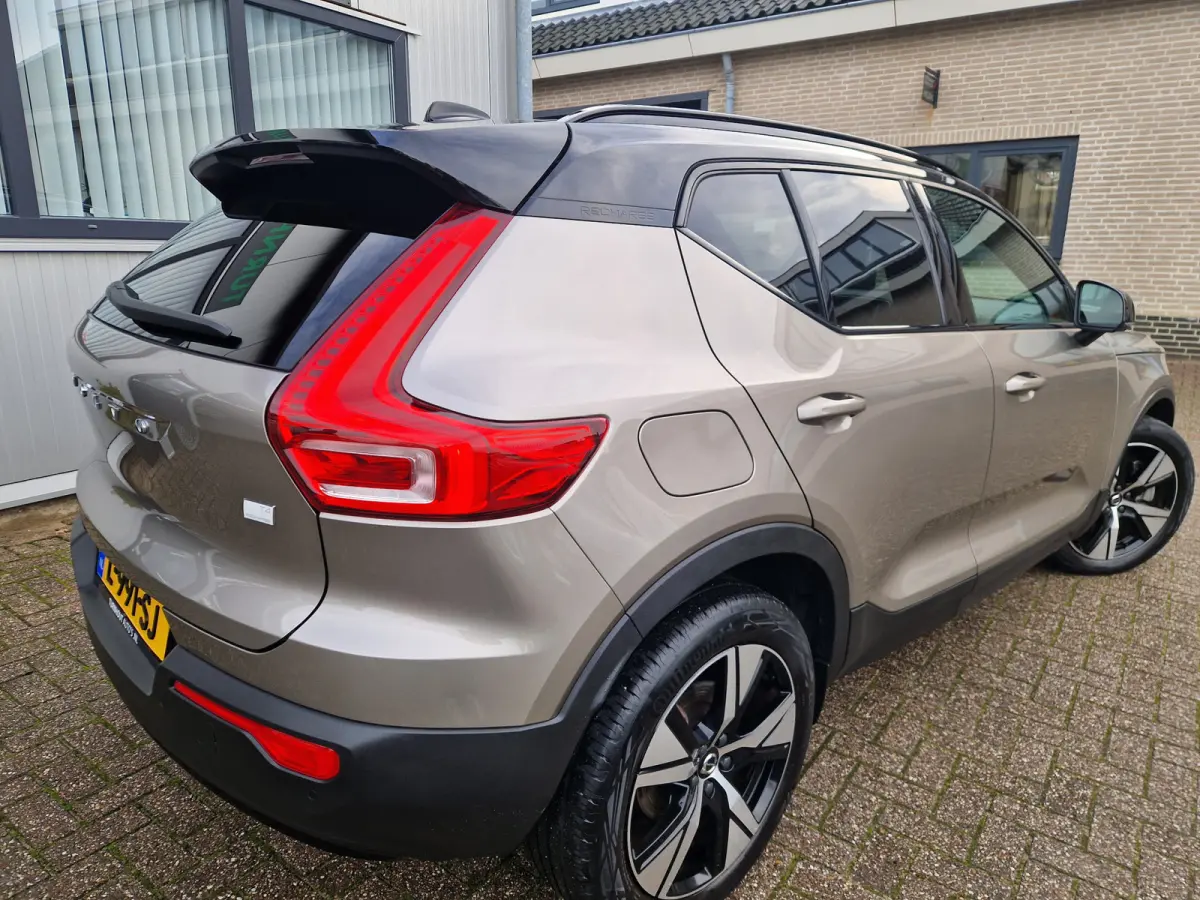 T4 R-Design | camera achter | Stoelverwarming en stuurverwarming | getinte ramen | Apple carplay
