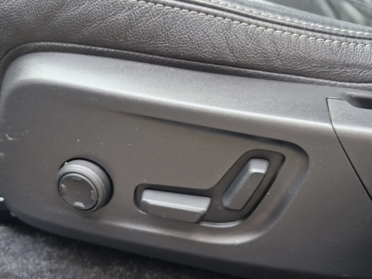 P8 AWD R-Design FULL OPTION volleder | 360 cam | panodak | Harman Kardon