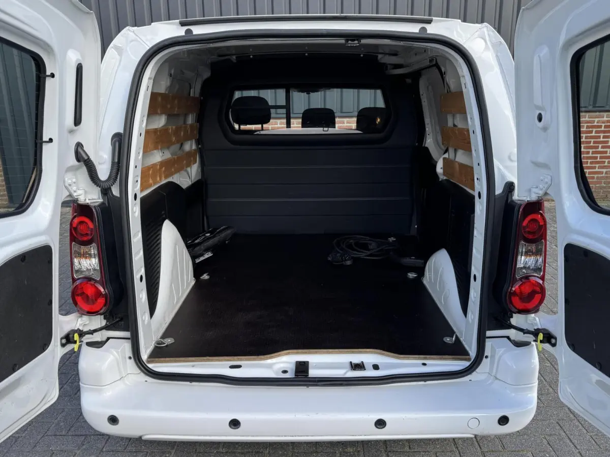 bestel Electric L1 Premium