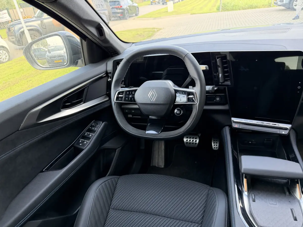 1.2 E-Tech full hybrid 200 esprit Alpine Blauw!
