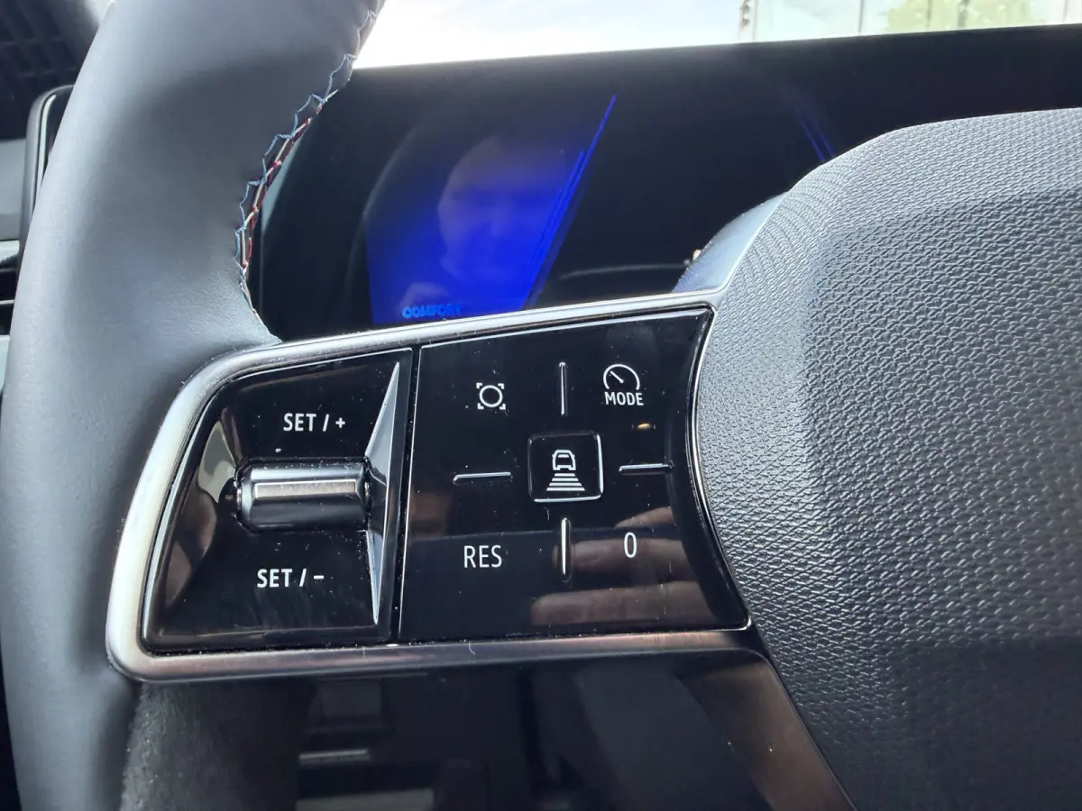 1.2 E-Tech full hybrid 200 esprit Alpine Blauw!