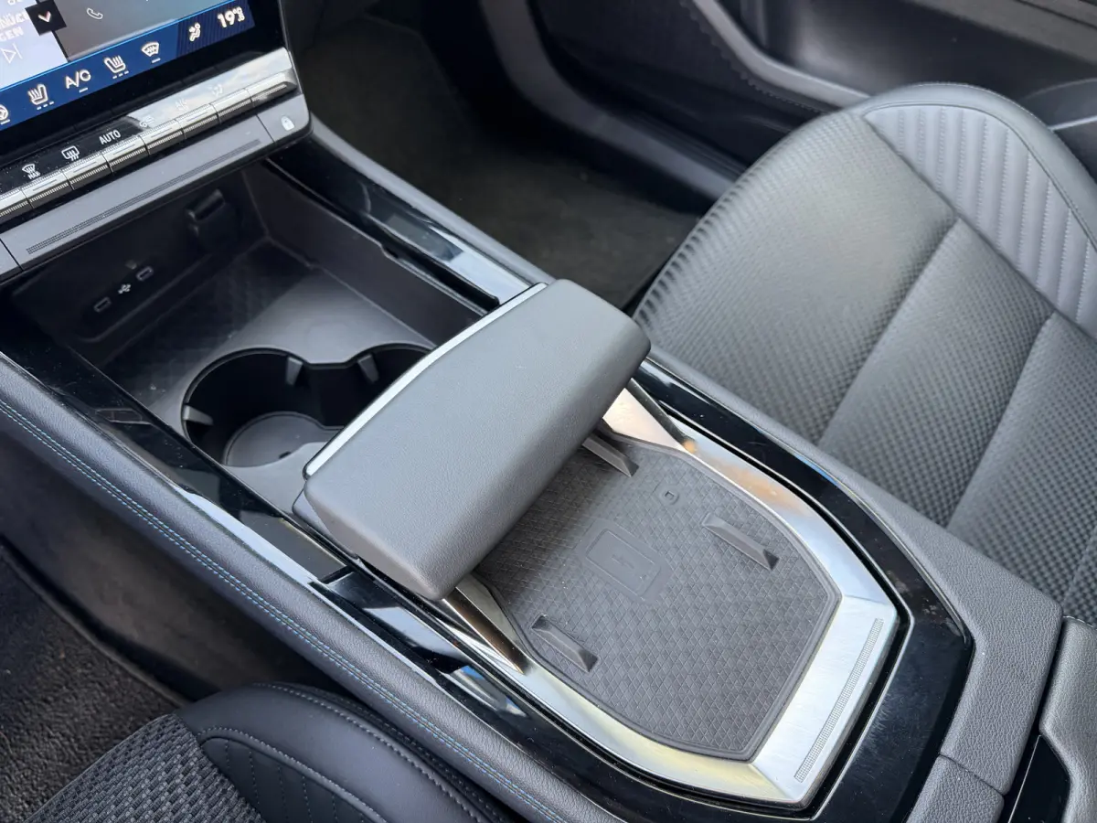 1.2 E-Tech full hybrid 200 esprit Alpine Blauw!
