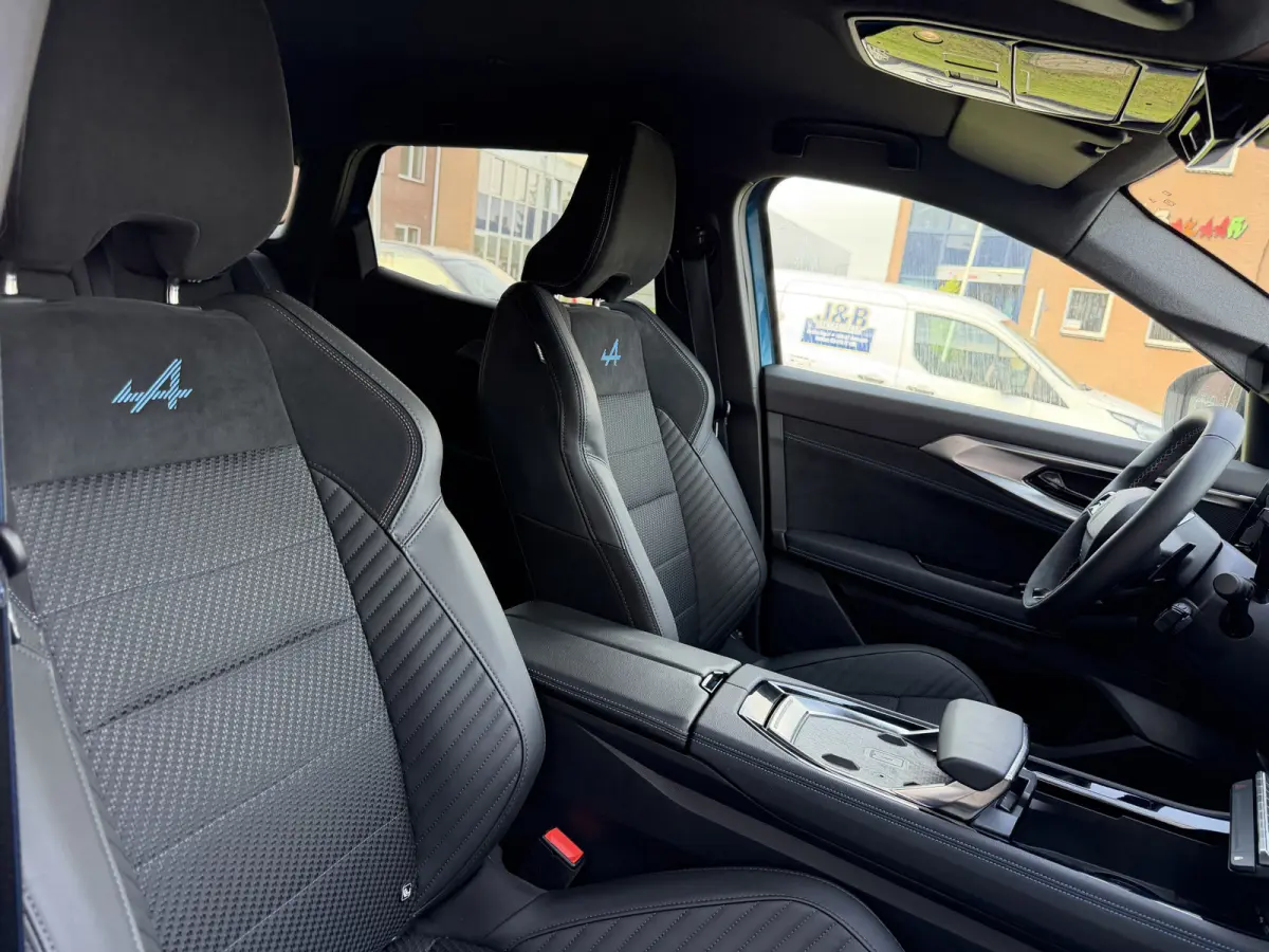 1.2 E-Tech full hybrid 200 esprit Alpine Blauw!