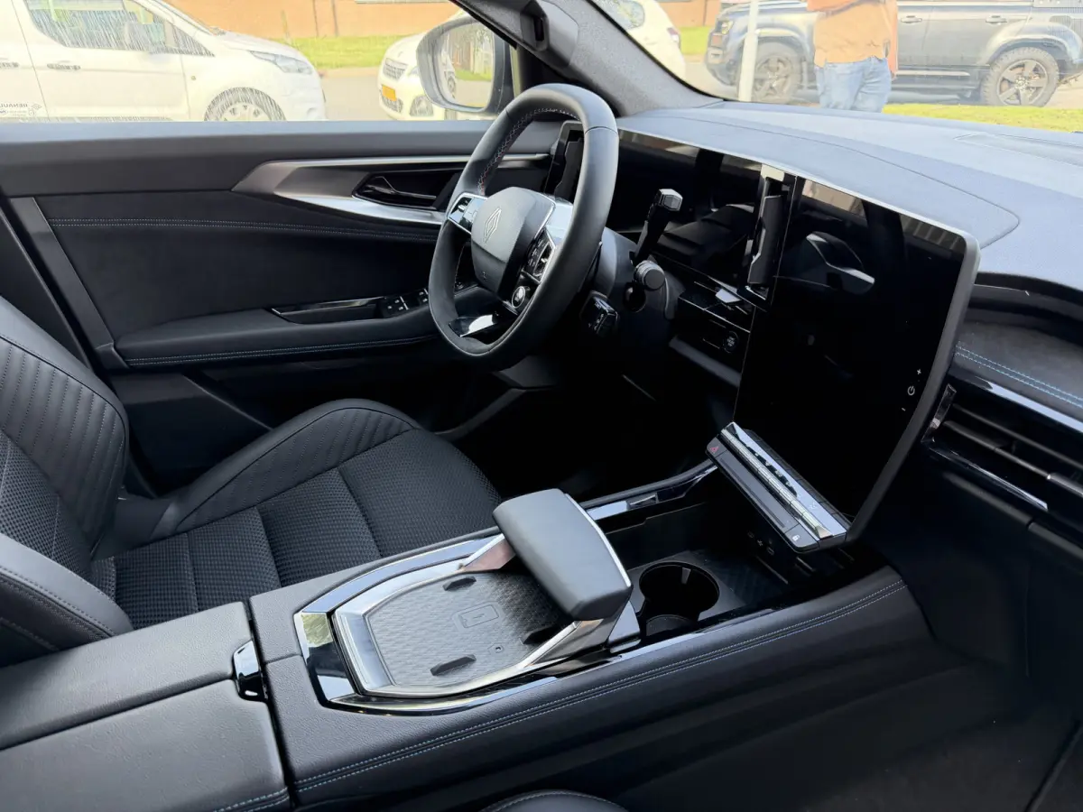 1.2 E-Tech full hybrid 200 esprit Alpine Blauw!