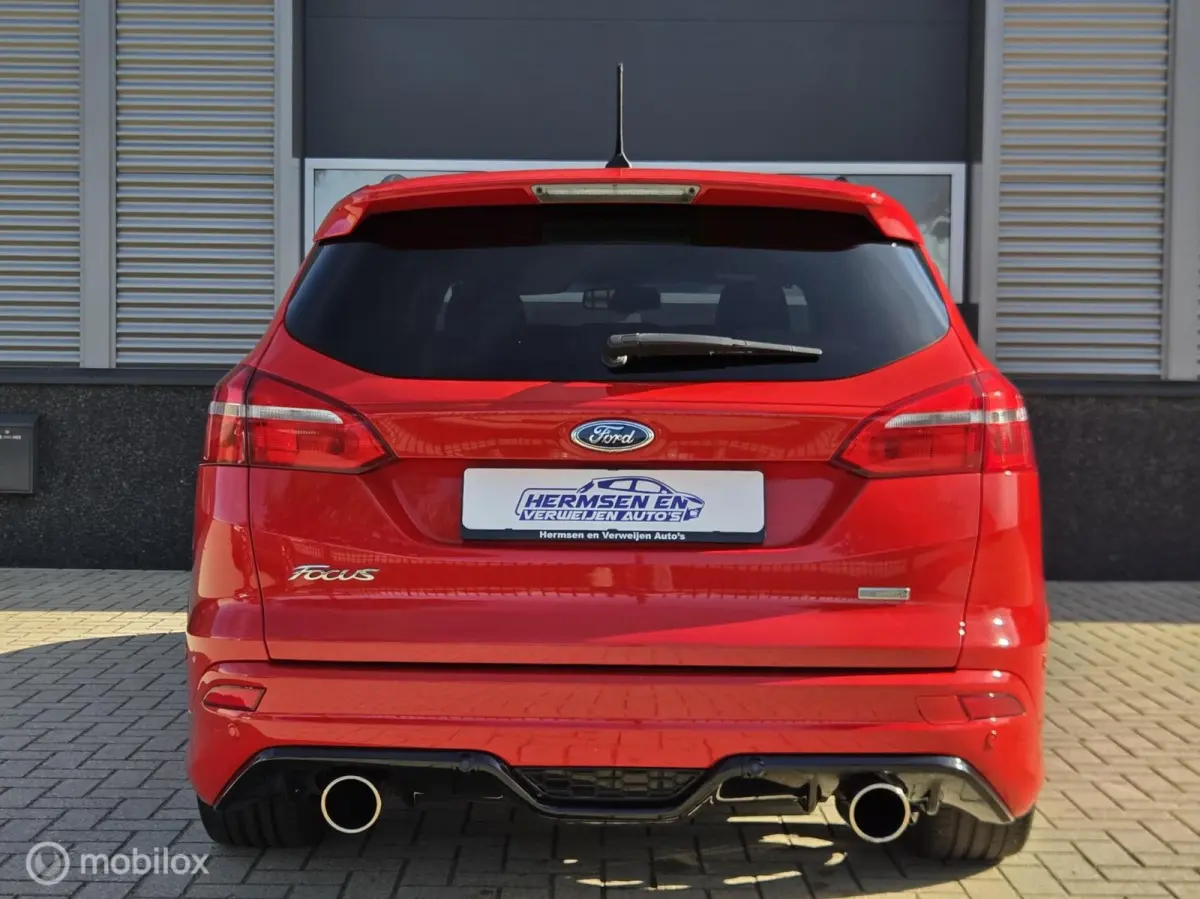 1.5 Red Edition ST-line
