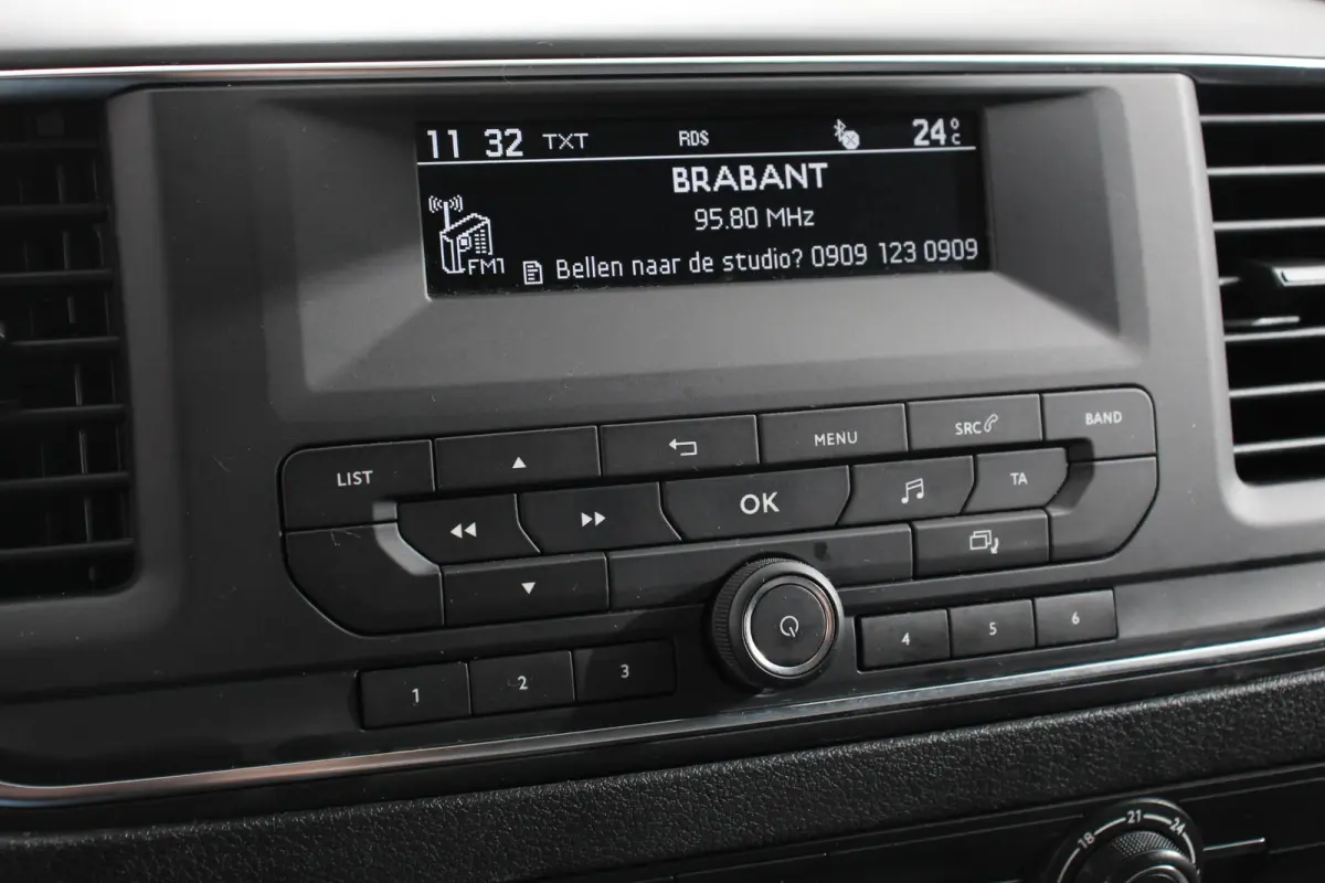 1.5 D-4D 116pk Dynamic VP 9 persoons Trekhaak Airco Cruise Control Bluetooth Getinte ramen