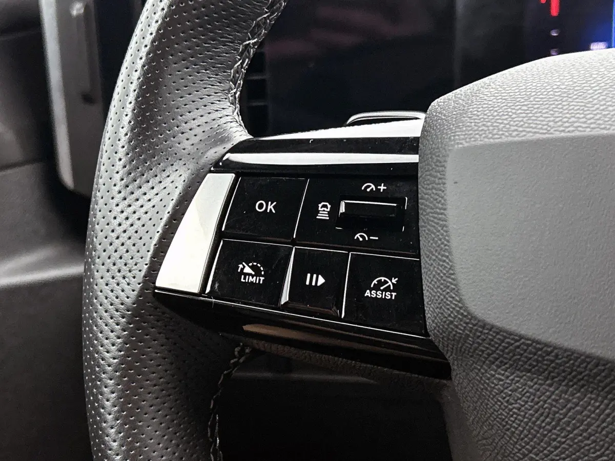 1.2 GS Line | Navigatie | Apple Carplay&Android Auto | Stoel&Stuur Verwarming | Sensoren V+A | ACC | Dodehoekdetectie | AGR-Stoelen!