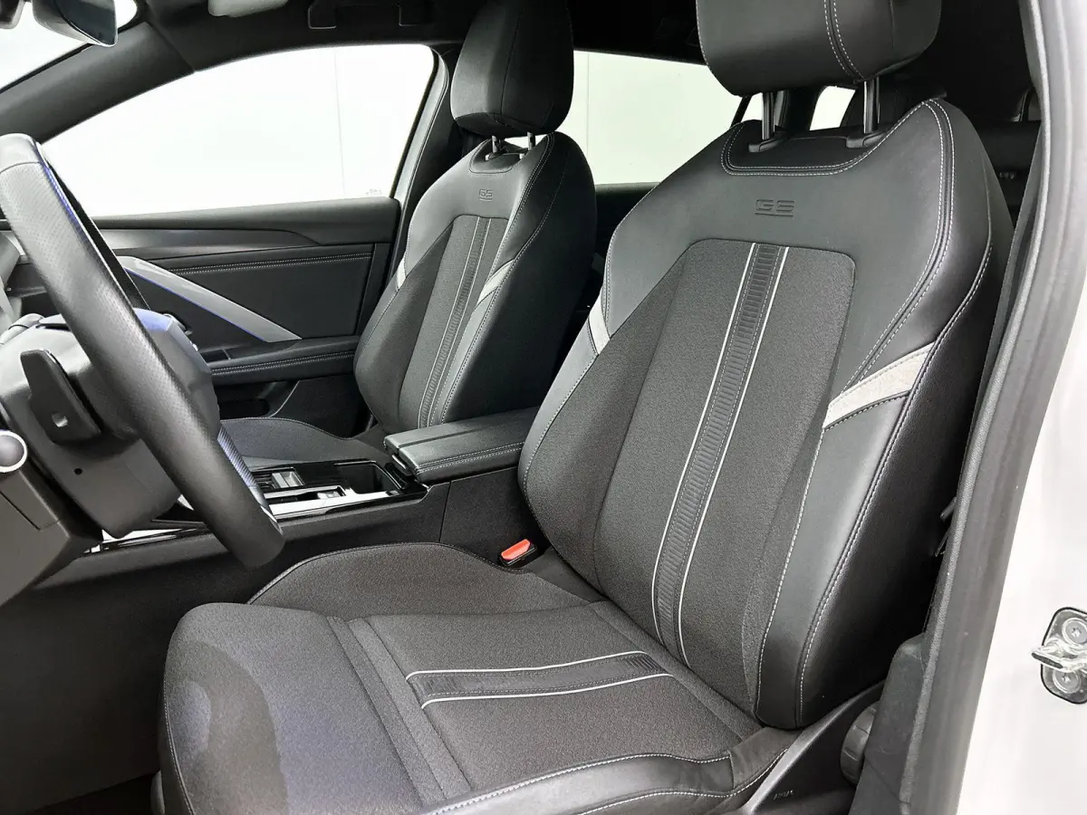 1.2 GS Line | Navigatie | Apple Carplay&Android Auto | Stoel&Stuur Verwarming | Sensoren V+A | ACC | Dodehoekdetectie | AGR-Stoelen!