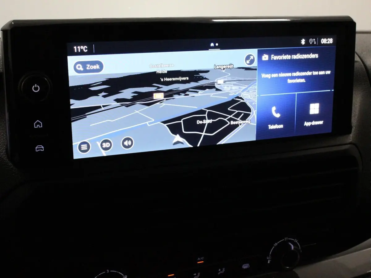 1.5 Diesel 120 S&S L3 Apple Carplay /  Android Auto Parkeersensoren V+A Trekhaak Camera Navigatie Cruise Control LED koplampen houten afwerking laadruimte