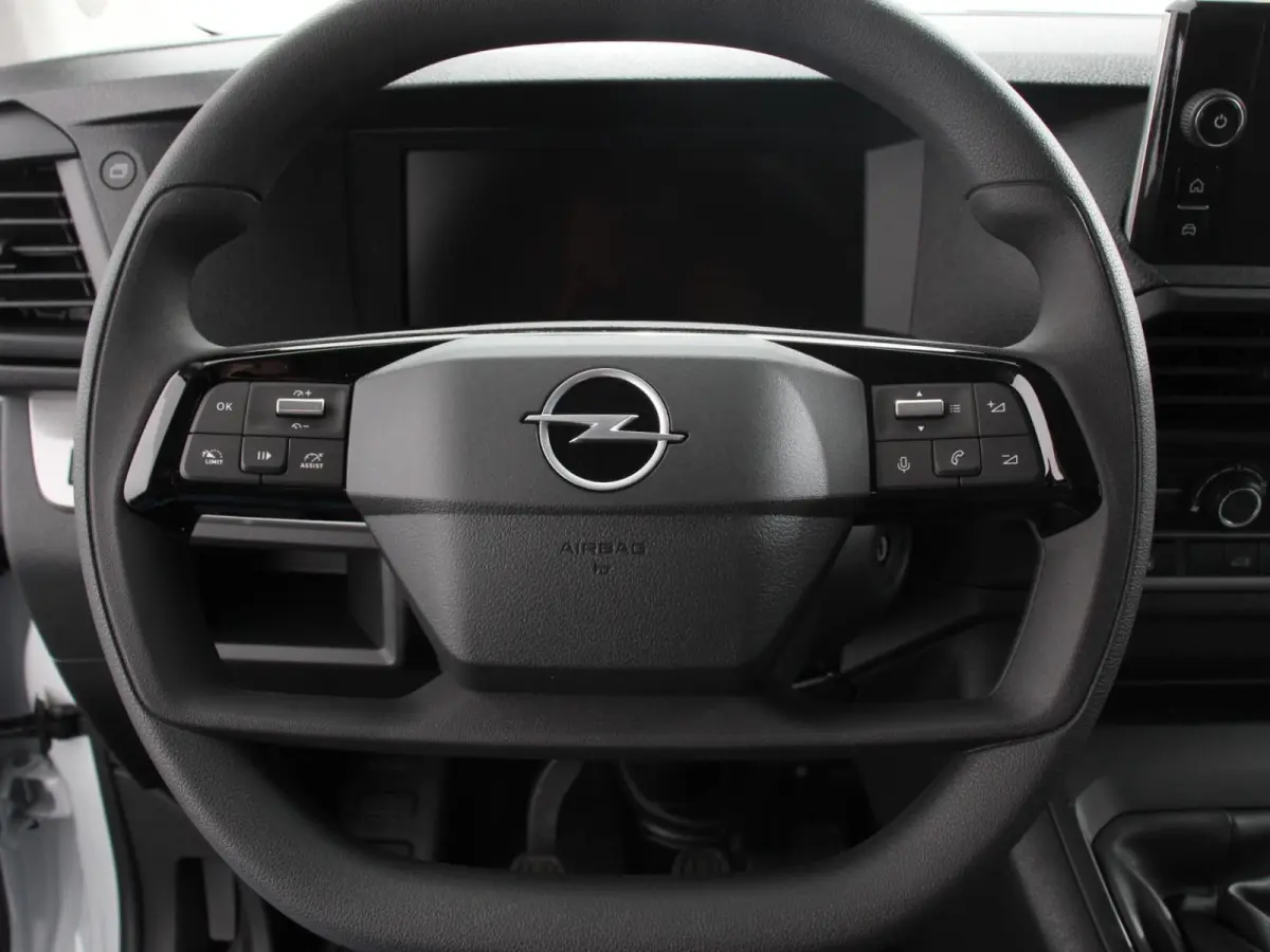 1.5 Diesel 120 S&S L3 Apple Carplay /  Android Auto Parkeersensoren V+A Trekhaak Camera Navigatie Cruise Control LED koplampen houten afwerking laadruimte