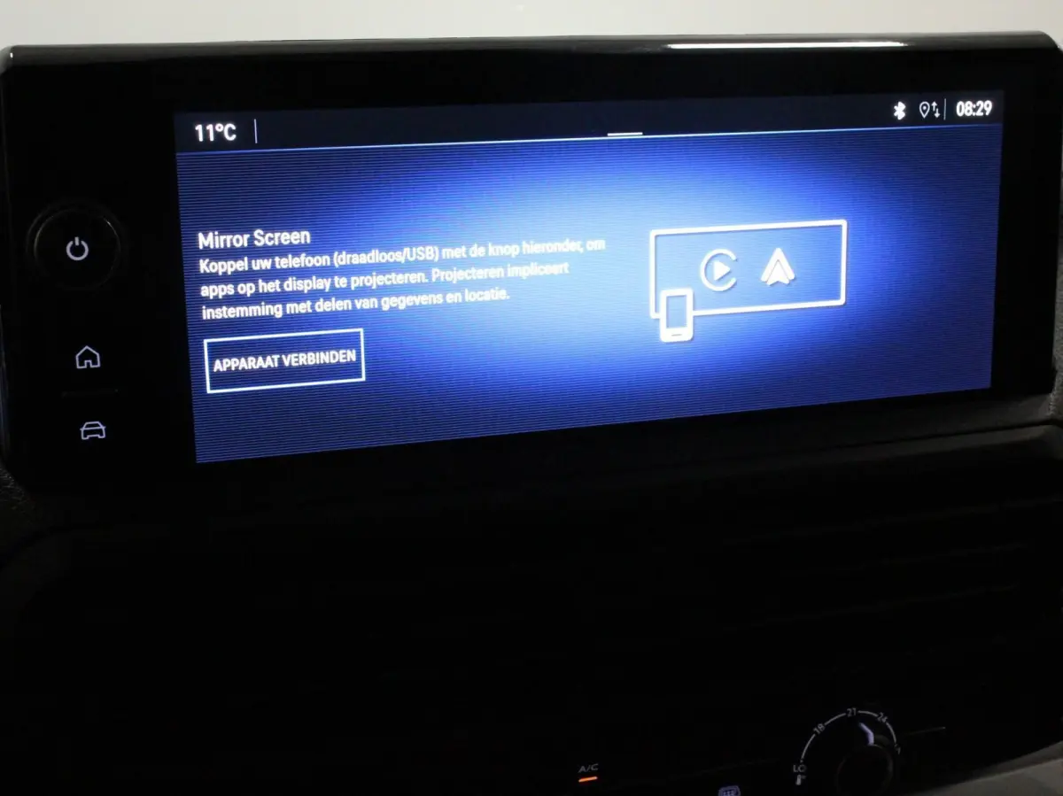 1.5 Diesel 120 S&S L3 Apple Carplay /  Android Auto Parkeersensoren V+A Trekhaak Camera Navigatie Cruise Control LED koplampen houten afwerking laadruimte