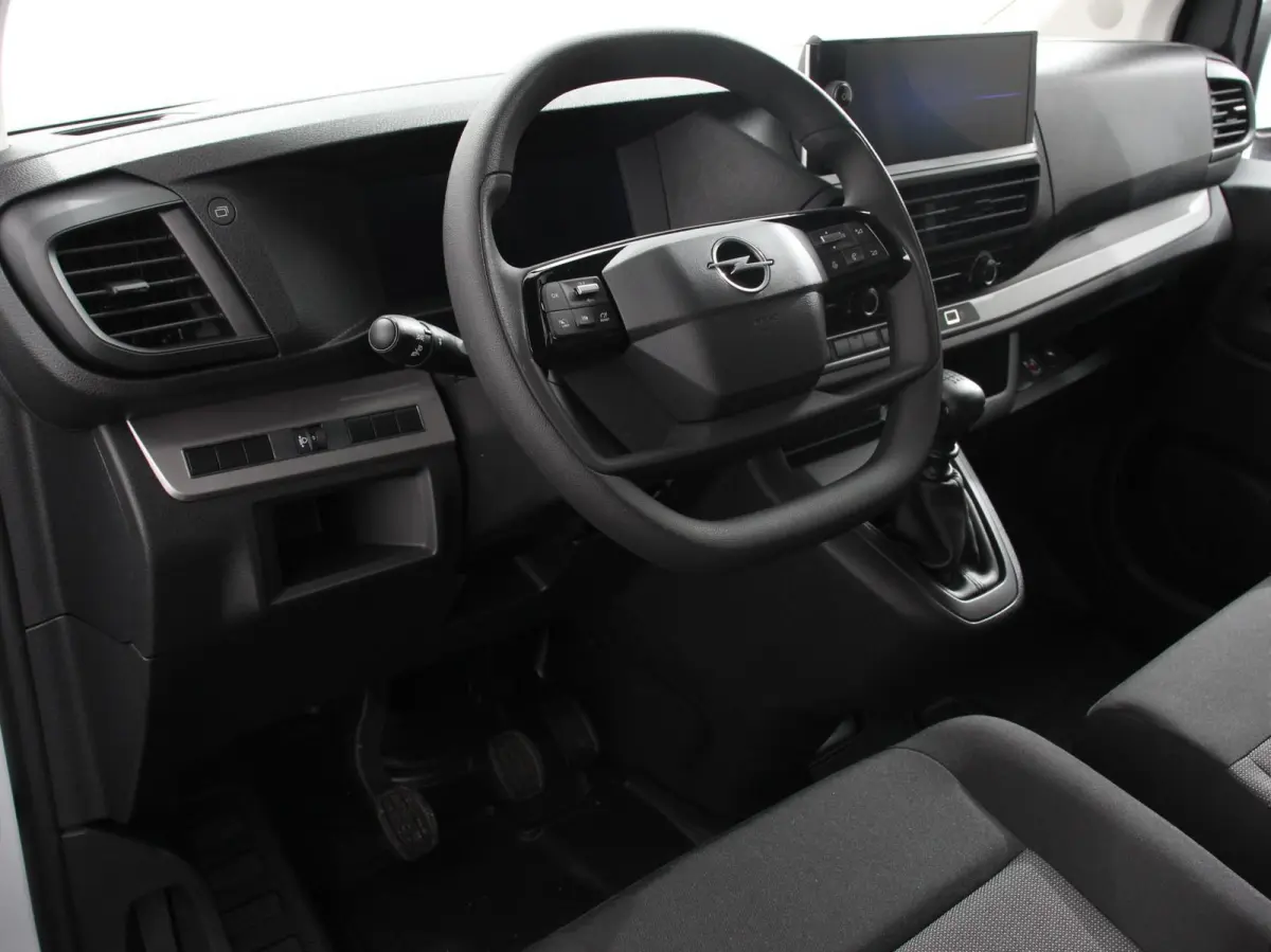 1.5 Diesel 120 S&S L3 Apple Carplay /  Android Auto Parkeersensoren V+A Trekhaak Camera Navigatie Cruise Control LED koplampen houten afwerking laadruimte