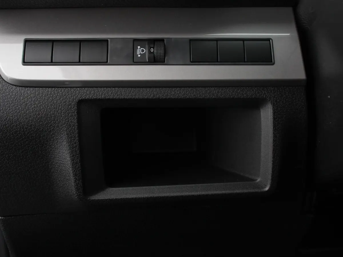 1.5 Diesel 120 S&S L3 Apple Carplay /  Android Auto Parkeersensoren V+A Trekhaak Camera Navigatie Cruise Control LED koplampen houten afwerking laadruimte