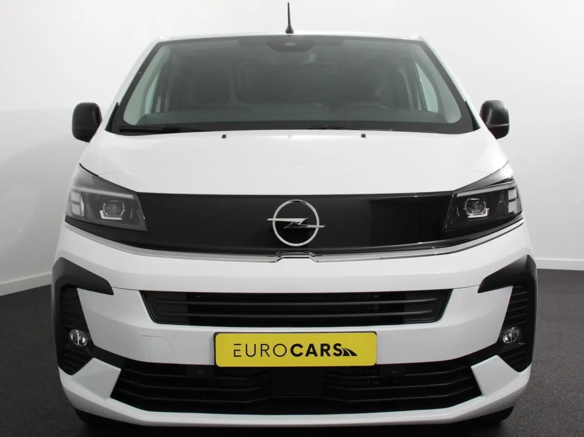 1.5 Diesel 120 S&S L3 Apple Carplay /  Android Auto Parkeersensoren V+A Trekhaak Camera Navigatie Cruise Control LED koplampen houten afwerking laadruimte