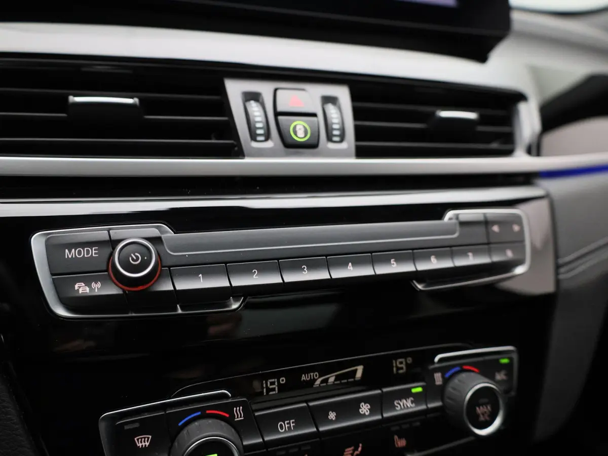 sDrive18i Executive | PANORAMADAK | GROOT SCHERM NAVIGATIE | TREKHAAK | 12 MAANDEN BOVAG GARANTIE |
