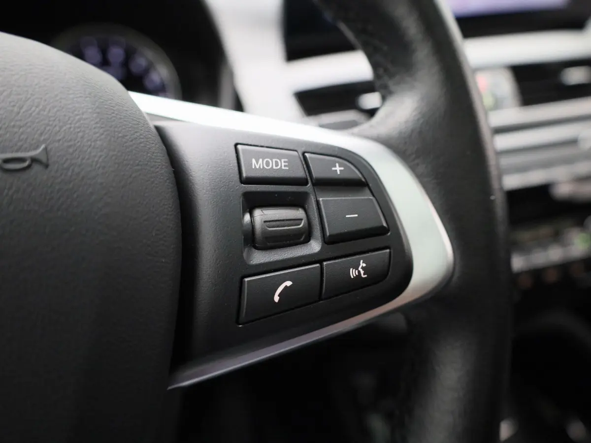 sDrive18i Executive | PANORAMADAK | GROOT SCHERM NAVIGATIE | TREKHAAK | 12 MAANDEN BOVAG GARANTIE |