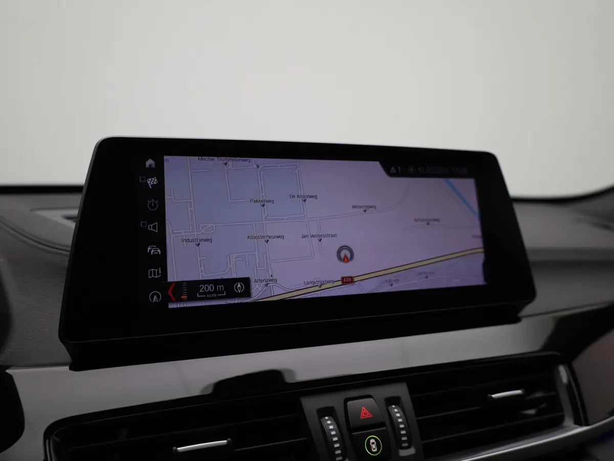 sDrive18i Executive | PANORAMADAK | GROOT SCHERM NAVIGATIE | TREKHAAK | 12 MAANDEN BOVAG GARANTIE |