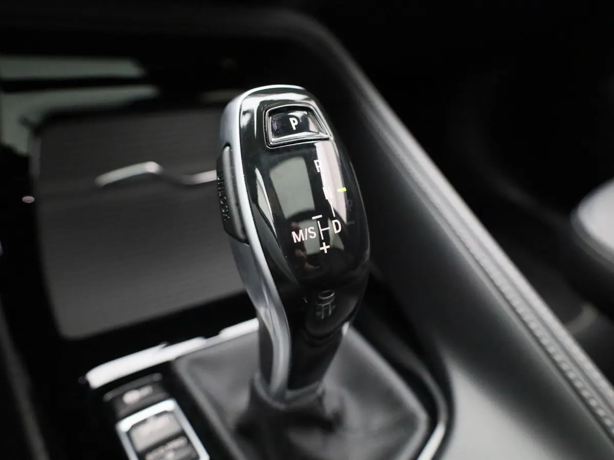 sDrive18i Executive | PANORAMADAK | GROOT SCHERM NAVIGATIE | TREKHAAK | 12 MAANDEN BOVAG GARANTIE |