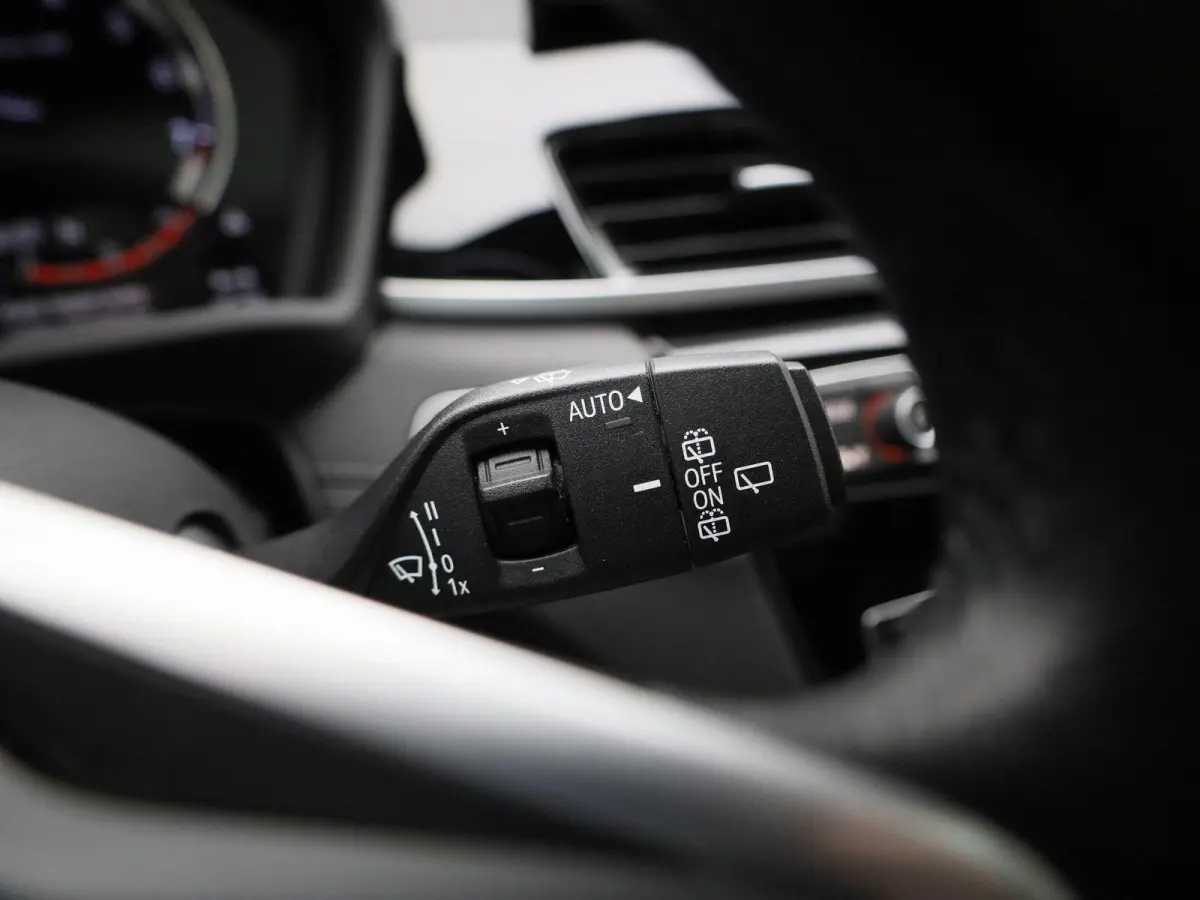 sDrive18i Executive | PANORAMADAK | GROOT SCHERM NAVIGATIE | TREKHAAK | 12 MAANDEN BOVAG GARANTIE |