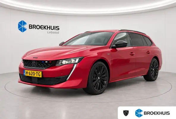 2.0 BLUEHDI 160PK BLUE LEASE GT-LINE AUTOMAAT / NAVI / LEDER / FULL-LED / 19" LMV / CAMERA / KEYLESS / APPLE CARPLAY / FOCAL AUDIO / TREKHAAK / ADAPT. CRUISECONTROL / UNIEK !!