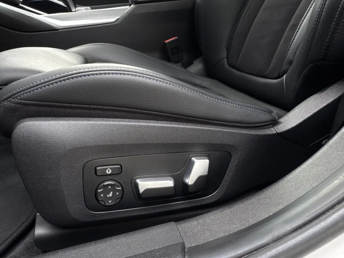 330e M Sport 292 pk Laser, PANO, Memory, Dodehoek