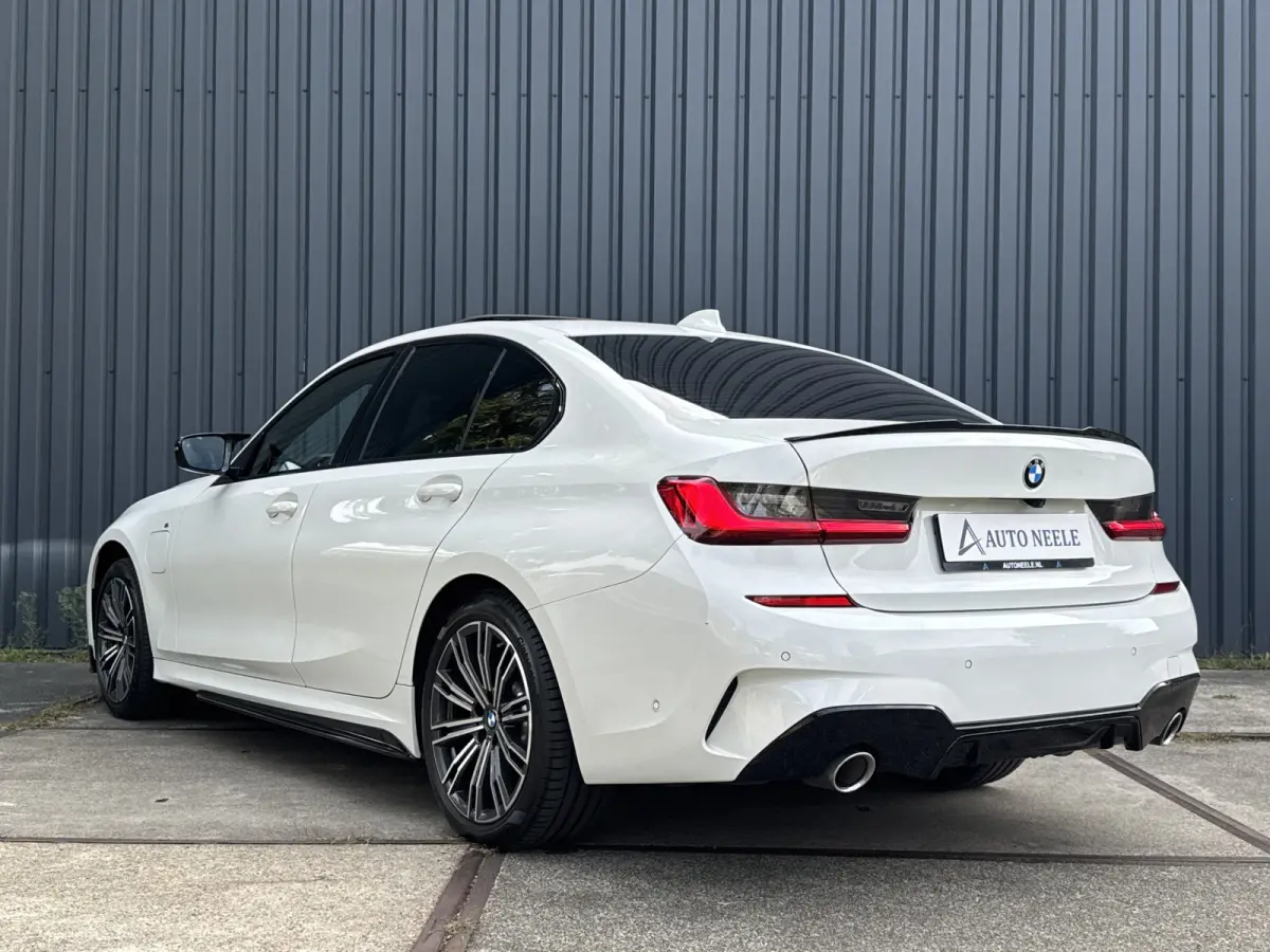 330e M Sport 292 pk Laser, PANO, Memory, Dodehoek