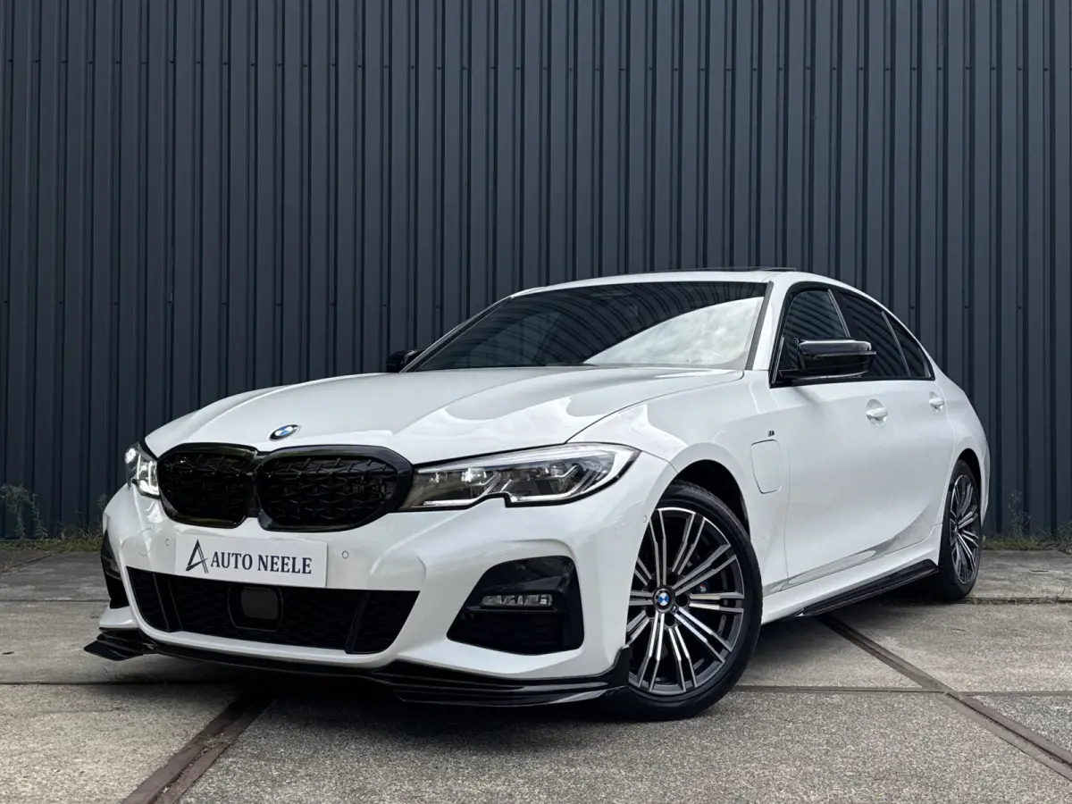 330e M Sport 292 pk Laser, PANO, Memory, Dodehoek