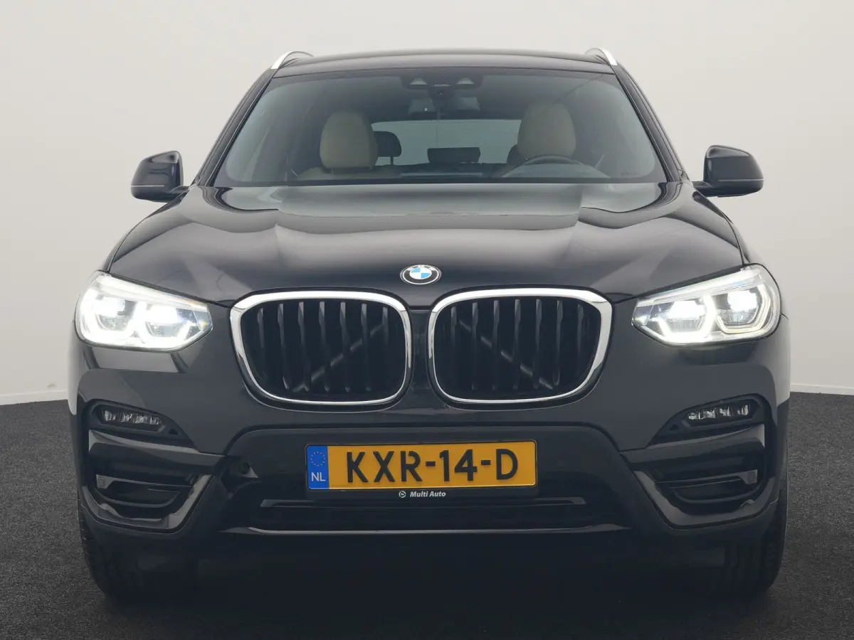 xDrive30e Advantage PHEV 293pk Dealer O.H | Trekhaak Af Fabriek | Head Up | Camera | Adaptief Onderstel | Cruise Control | Sportstoelen Verwarmd | Keyless | BLIS | Apple Carplay | Adaptive L