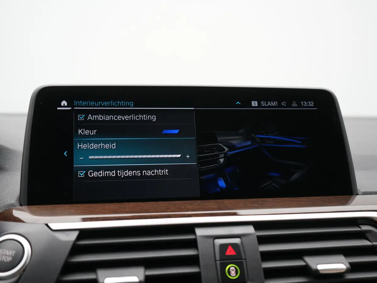 xDrive30e Advantage PHEV 293pk Dealer O.H | Trekhaak Af Fabriek | Head Up | Camera | Adaptief Onderstel | Cruise Control | Sportstoelen Verwarmd | Keyless | BLIS | Apple Carplay | Adaptive L