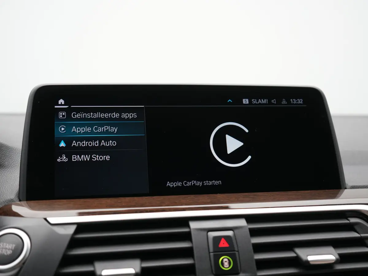 xDrive30e Advantage PHEV 293pk Dealer O.H | Trekhaak Af Fabriek | Head Up | Camera | Adaptief Onderstel | Cruise Control | Sportstoelen Verwarmd | Keyless | BLIS | Apple Carplay | Adaptive L